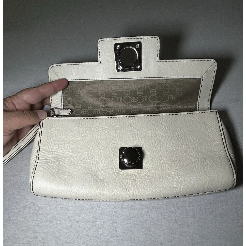 Banana Republic white pebbled leather clutch handbag with a wristlet strap